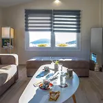 Olive Waves Appartement *