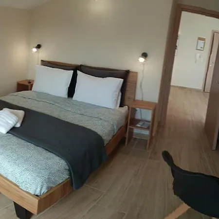 Olive Waves Néa Péramos