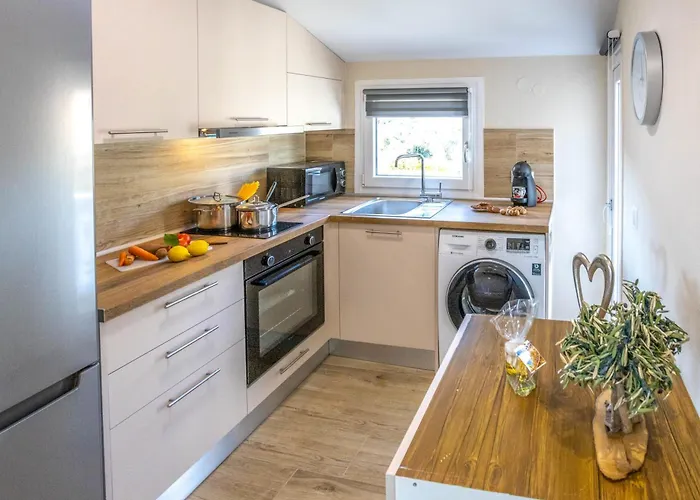 Olive Waves * Néa Péramos